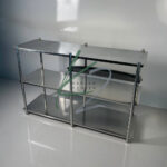 استند فلزی نقره ای