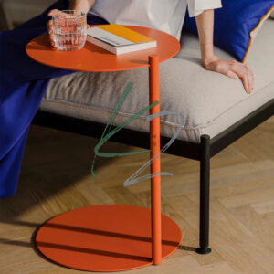 میز کنار مبلی پینترستی