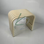 نیمکت فلزی کرم روشن